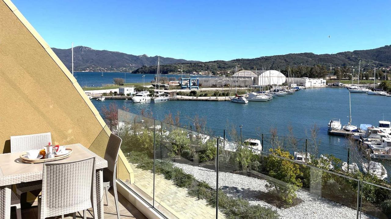 Fronte Mare Suites - Argonautivacanze Портоферрайо Экстерьер фото